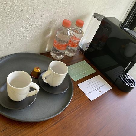 Bajo La Montana Hotel Tepoztlan Bagian luar foto