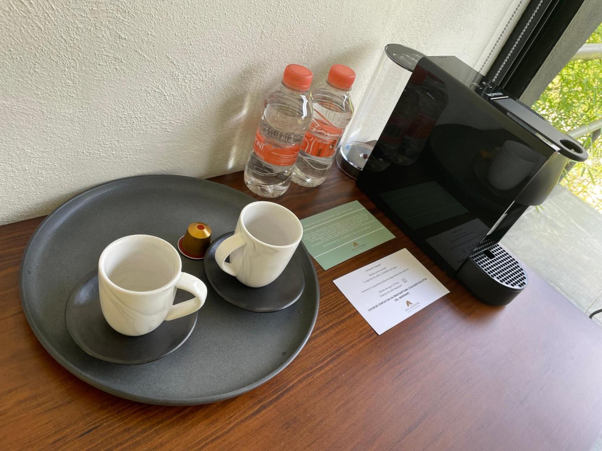 Bajo La Montana Hotel Tepoztlan Bagian luar foto